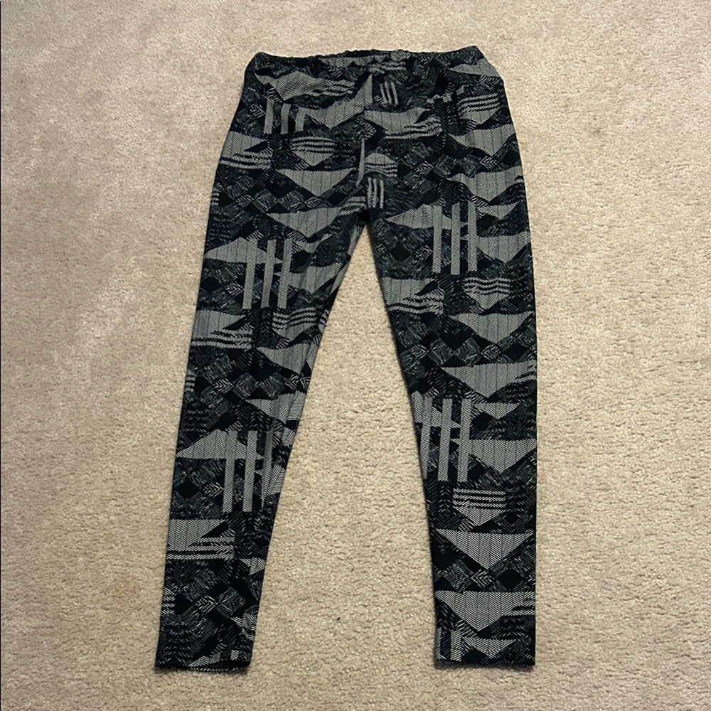 LuLaRoe Black and Gray Patterned Leggings